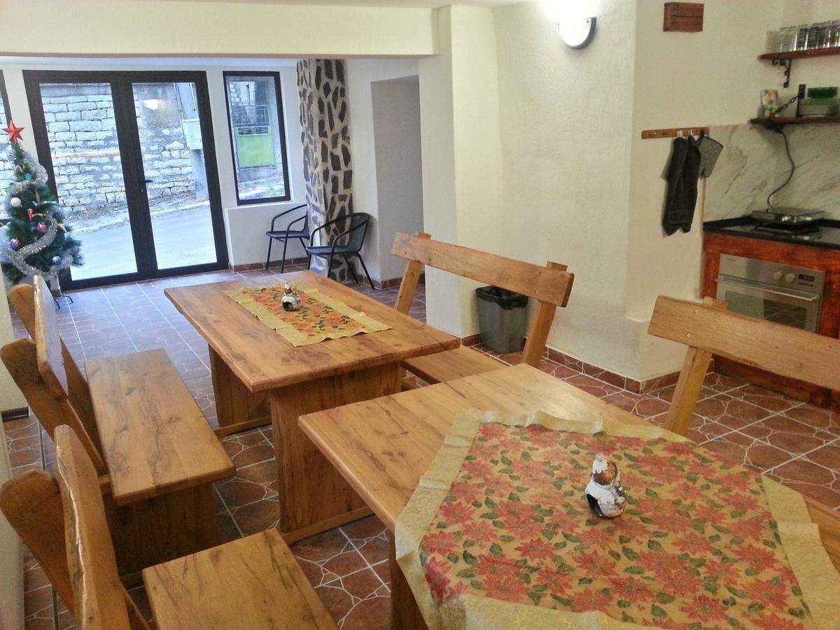Guest House Bedrock Belogradchik Bagian luar foto