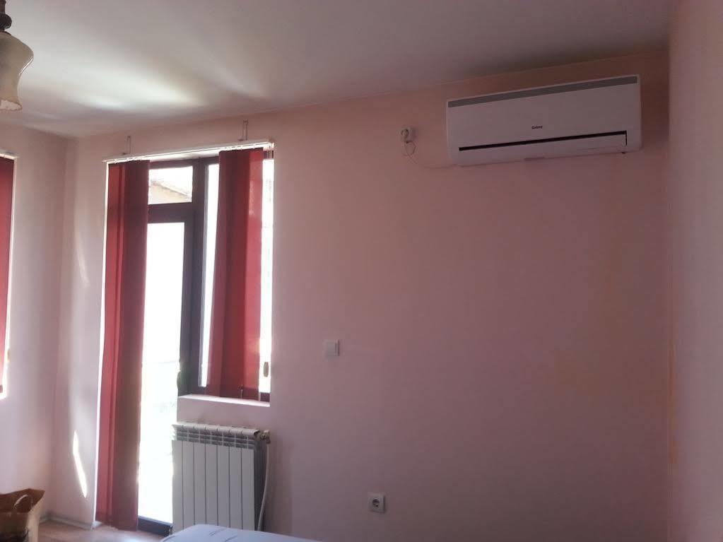 Guest House Bedrock Belogradchik Bagian luar foto