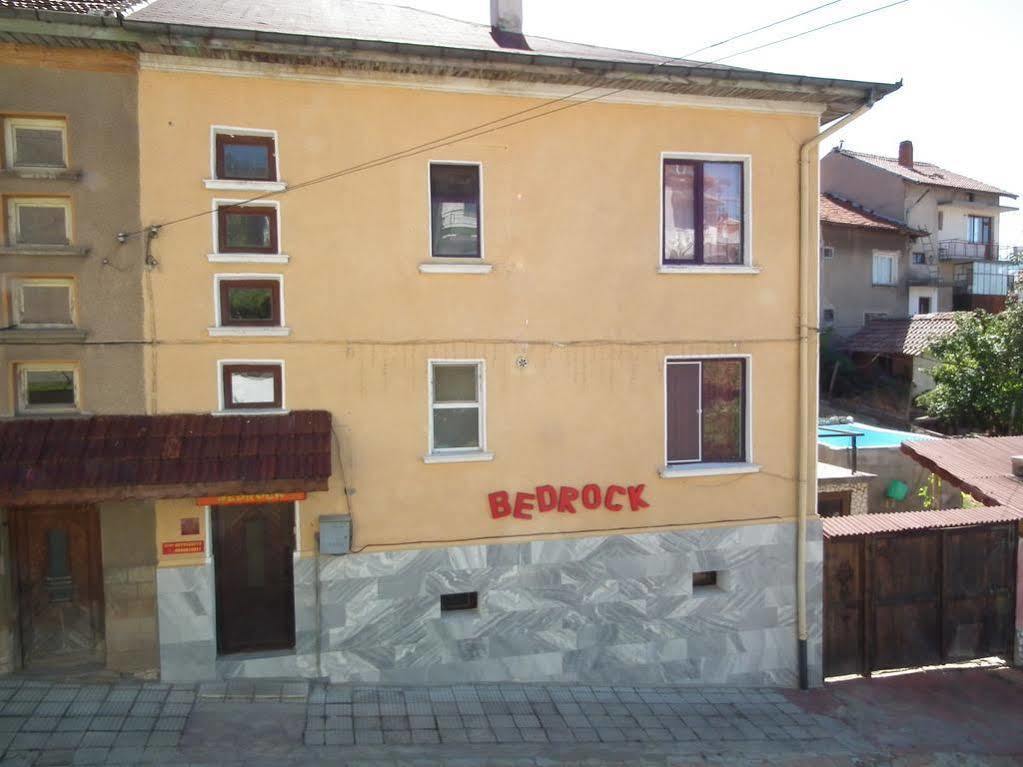 Guest House Bedrock Belogradchik Bagian luar foto