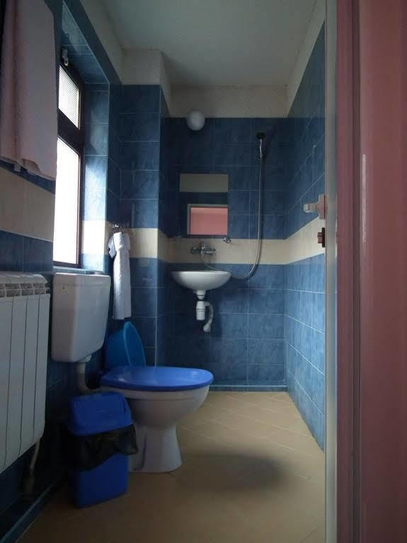 Guest House Bedrock Belogradchik Bagian luar foto